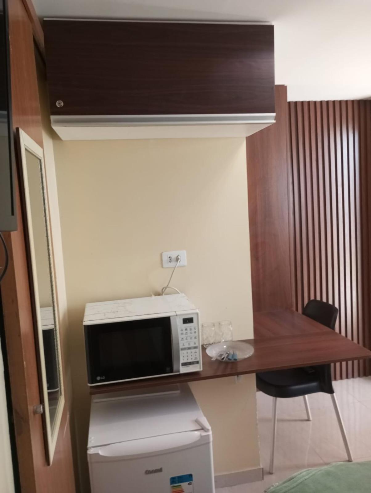 Suite 100M Da Praia De Порту-де-Галиньяш Экстерьер фото