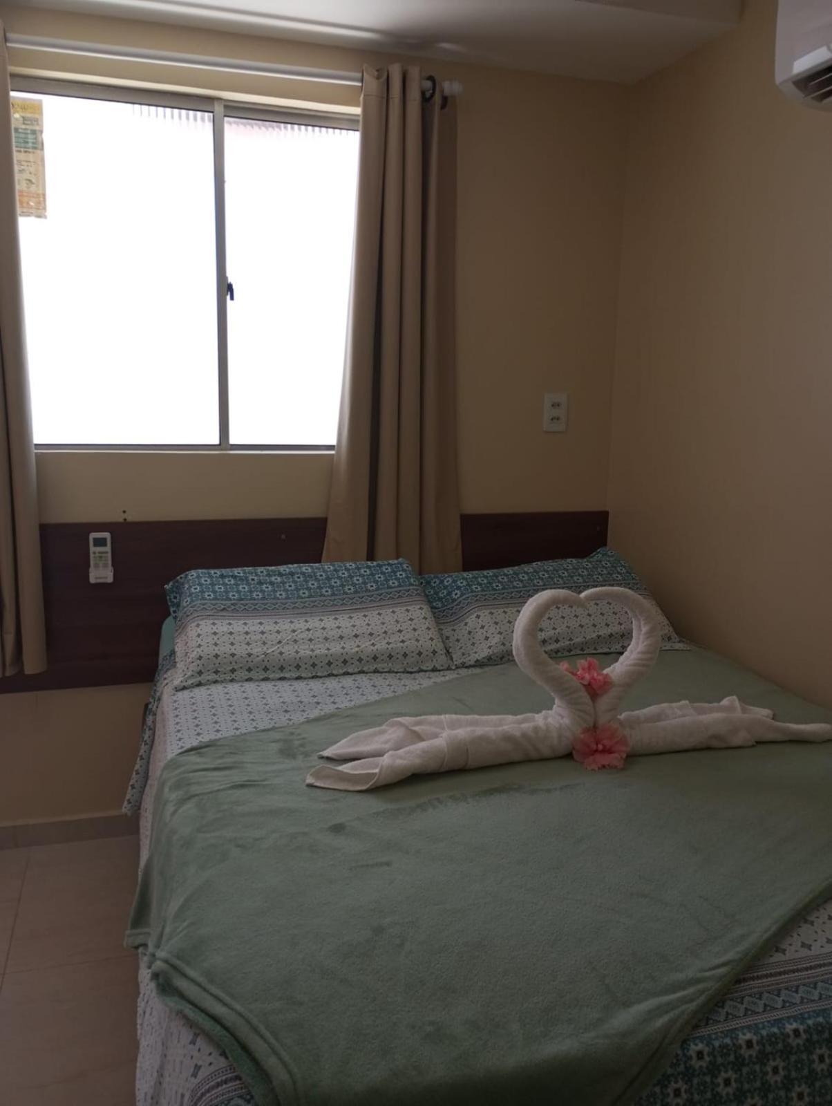 Suite 100M Da Praia De Порту-де-Галиньяш Экстерьер фото